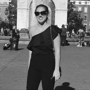 Meet your Posher, Elizabeth